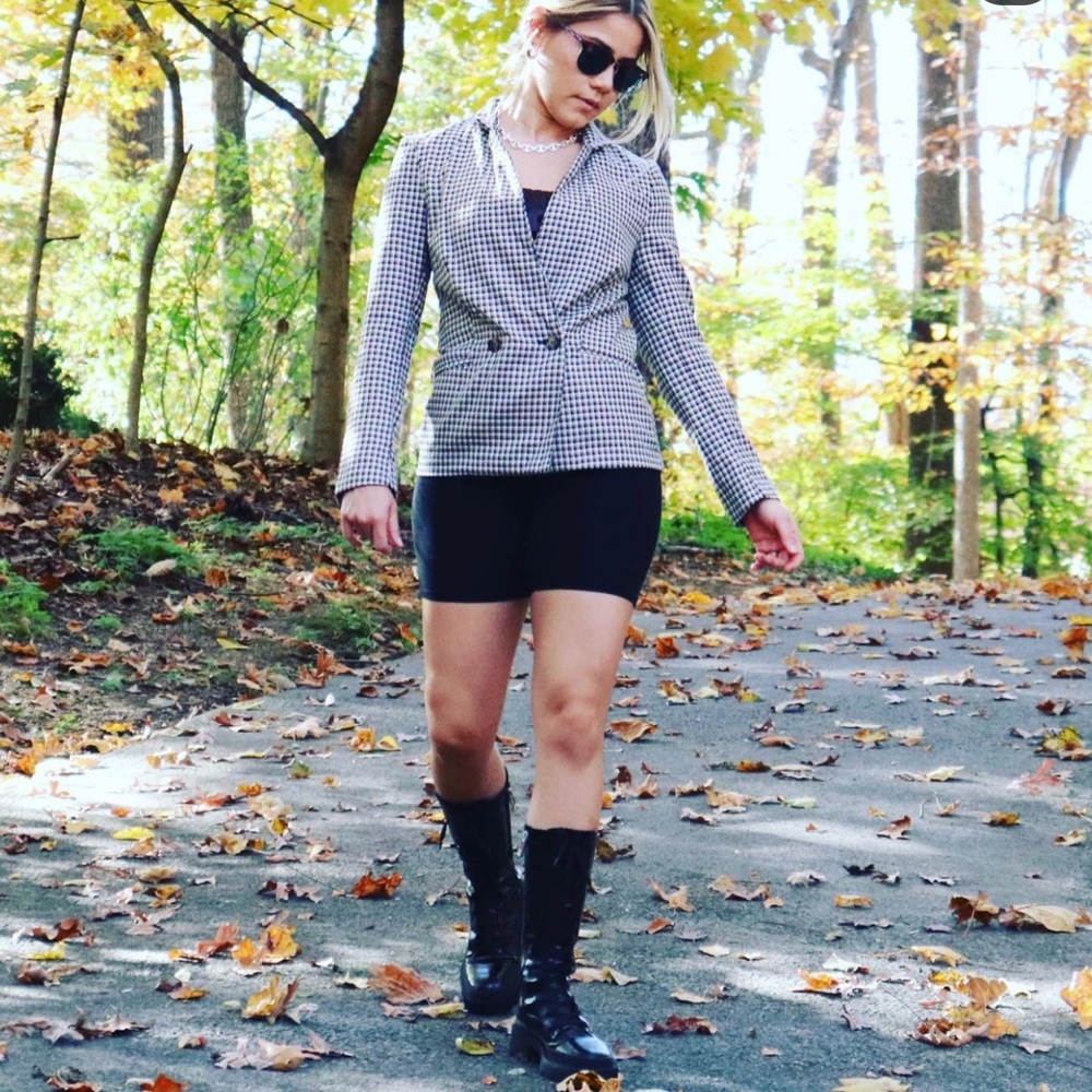 Blazer square black white and nude